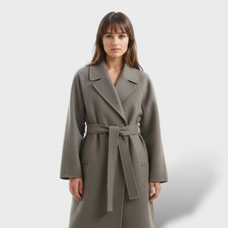 Abrigo largo de lana oversize elegante