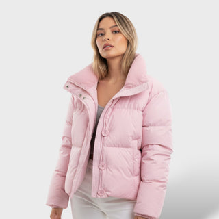 Chaqueta Corta Acolchada con Cuello Alto y Relleno de Plumón