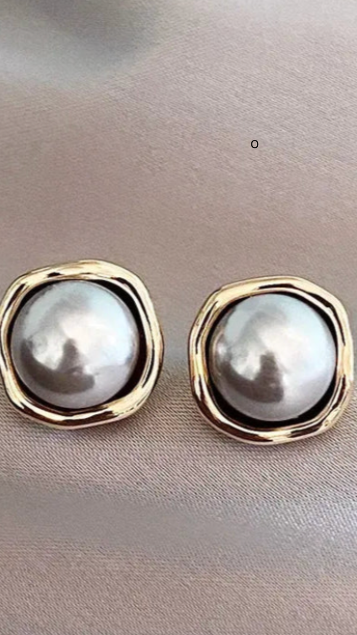 Pendientes de Perlas Negras Elegantes con Gracia Atemporal